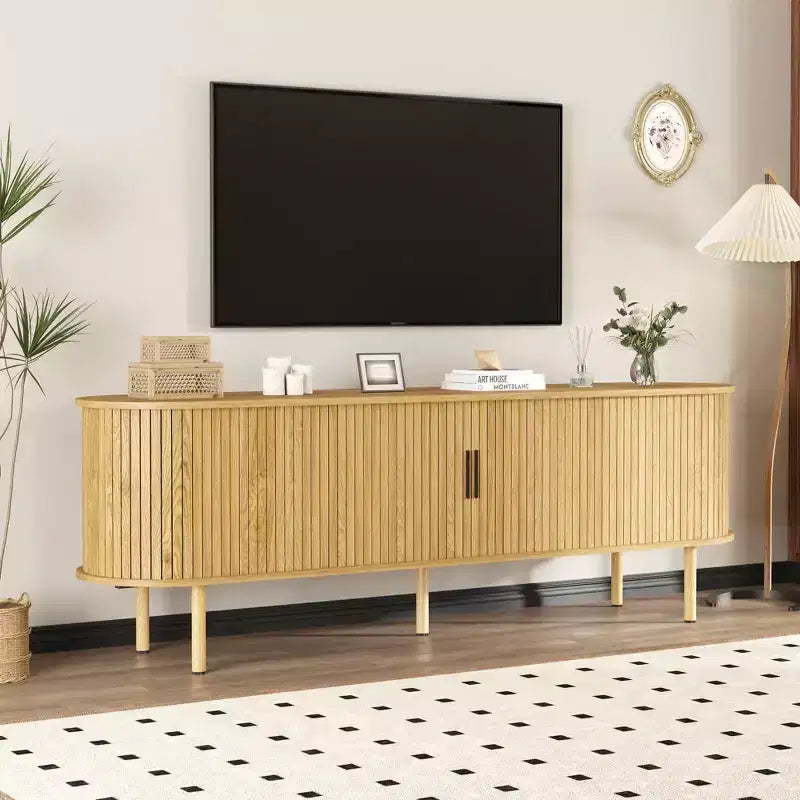 Mobile TV scanalato in noce con anta scorrevole, adatto a TV fino a 80", 1-2 persone