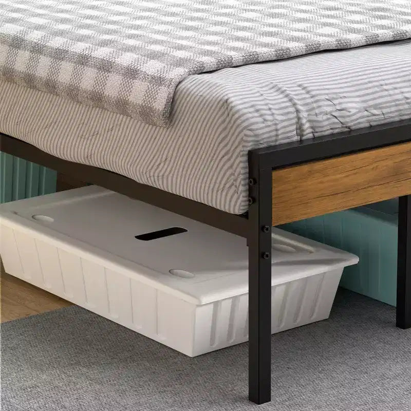 Struttura letto industriale in metallo nero con testiera in legno, matrimoniale/queen size, 2 persone
