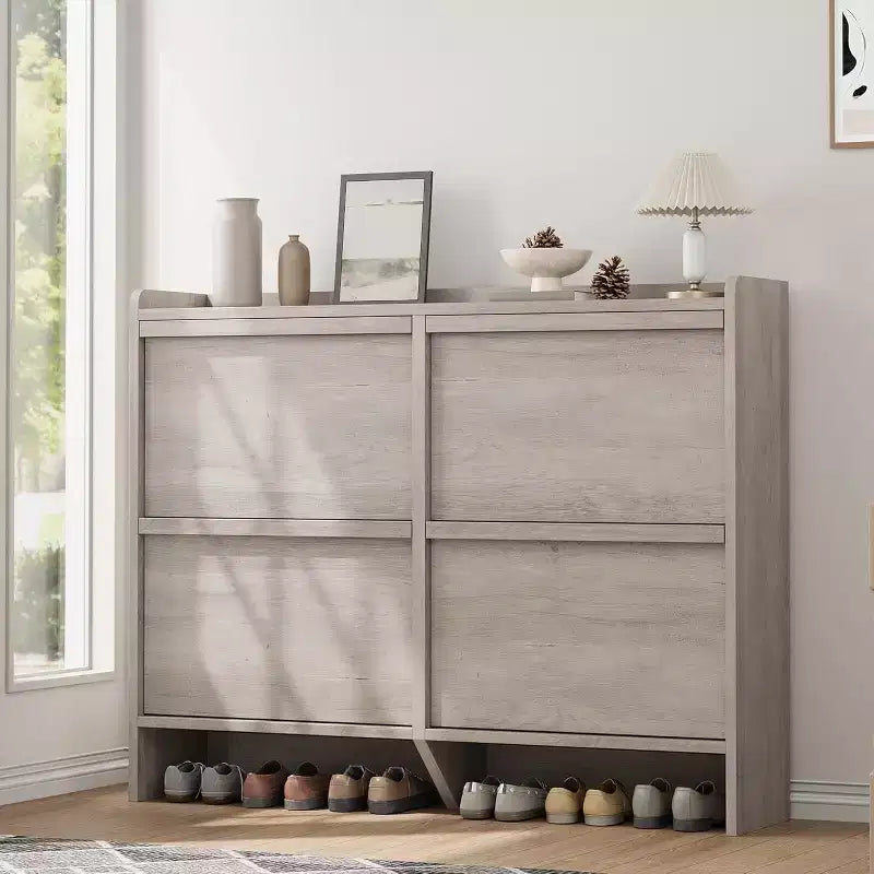 Bianco antico / Nero / Grigio / Legno naturale | Scarpiera a ribalta | Contiene fino a 24 paia | Per nuclei familiari di 1–2 persone