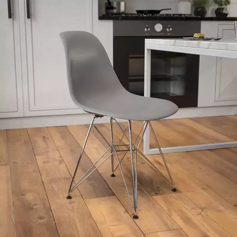 Poltroncina accentata modellata grigio muschio / bianca con base cromata, 1 posto